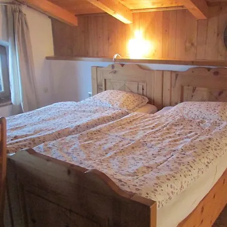 Art Vorderschuhzach Chalé